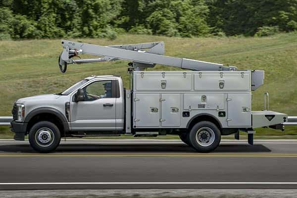Ford F-550 EXTERIOR