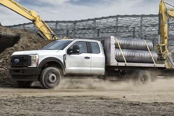 Ford F-550 EXTERIOR